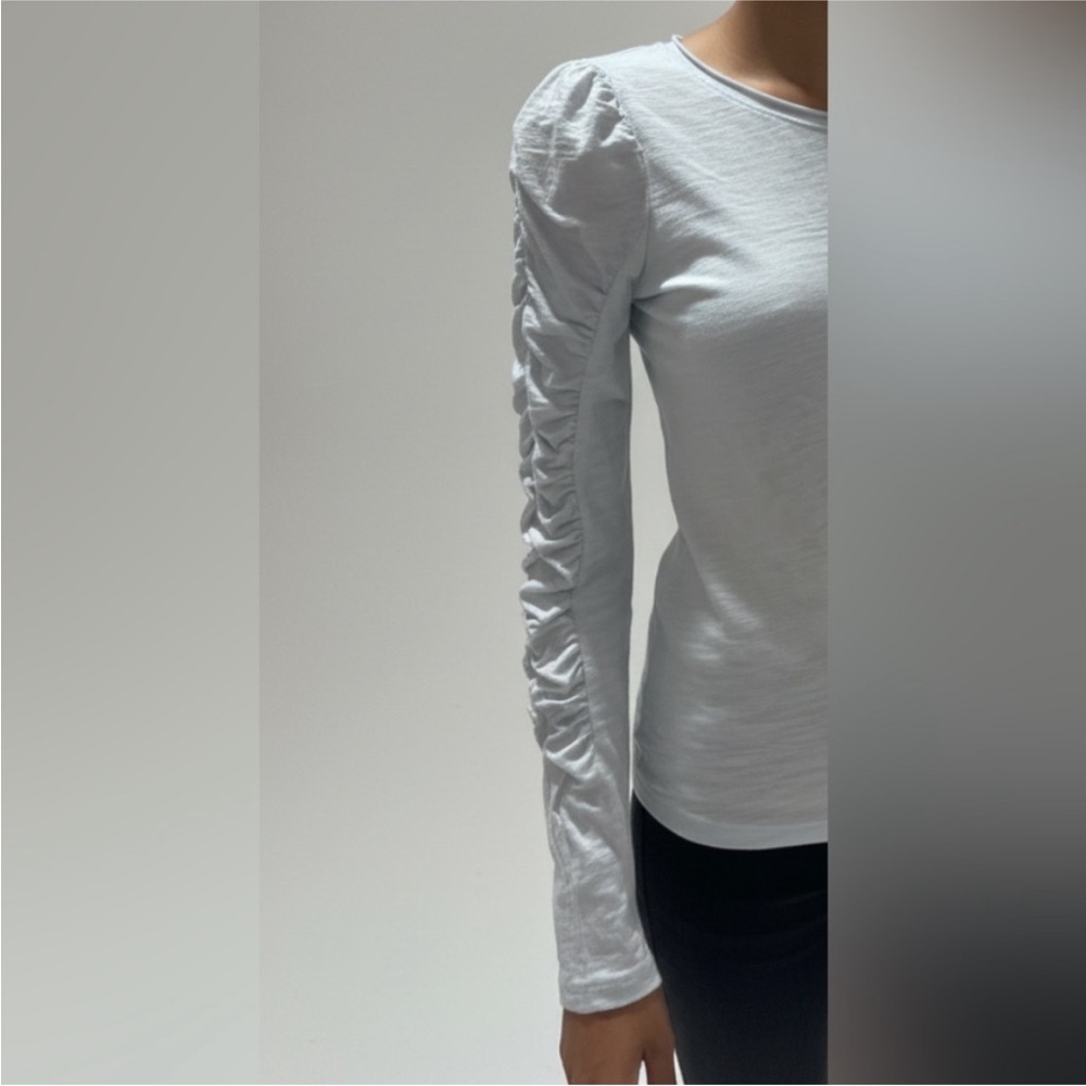 We The Free Blue Long Sleeve Light Breathable Top size Small - Picture 2 of 6